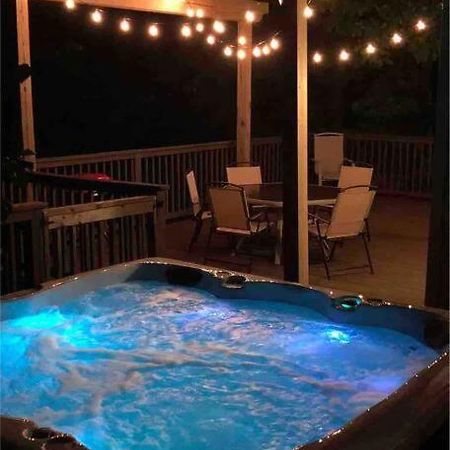 Driftwood Cottage With Hot Tub On Lake Cumberland Russell Springs Exteriör bild